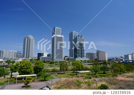 横浜 横浜ポートサイドの住宅街 横浜 横浜ポートサイドの住宅街 128338916