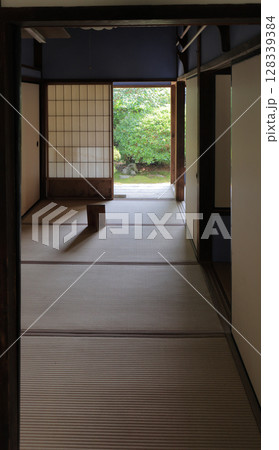 土居廓中の伝統的建造物群保存地区内の武家屋敷、野村隆男家住宅(次の間) 土居廓中の伝統的建造物群保存地区内の武家屋敷、野村隆男家住宅(次の間) 128339384