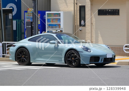 ドイツ製のスポーツカー　イメージ 128339948