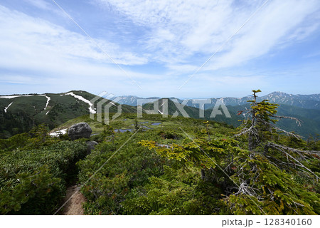 平ヶ岳、登山、新潟県 128340160
