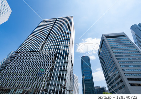 大阪駅前(阪神百貨店他/2025年7月) 大阪駅前(阪神百貨店他/2025年7月) 128340722