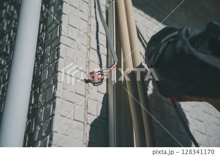 エアコン取り付け エアコン取り付け 128341170