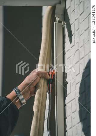 エアコン取り付け 128341176