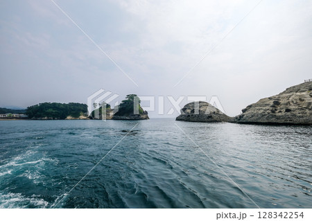 静岡県西伊豆の堂ヶ島 静岡県西伊豆の堂ヶ島 128342254