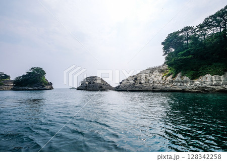 静岡県西伊豆の堂ヶ島 静岡県西伊豆の堂ヶ島 128342258