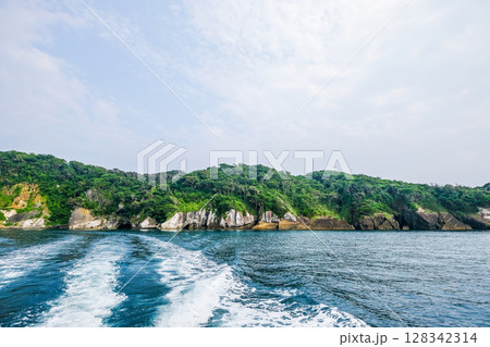 静岡県西伊豆の堂ヶ島 128342314