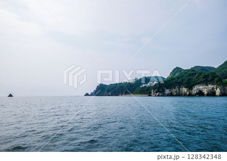 静岡県西伊豆の堂ヶ島 静岡県西伊豆の堂ヶ島 128342348