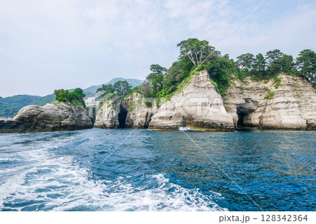 静岡県西伊豆の堂ヶ島 静岡県西伊豆の堂ヶ島 128342364