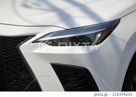 車のヘッドライト イメージ 車のヘッドライト イメージ 128344201