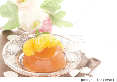 みかん缶ゼリー みかん缶ゼリー 128346964