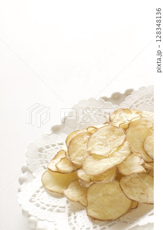 ポテトチップス 128348136