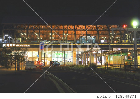夜の高知駅 夜の高知駅 128349871