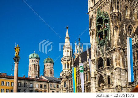 The New Town Hall at Marienplatz in Munich, Bavaria, Germany The New Town Hall at Marienplatz in Munich, Bavaria, Germany 128351572