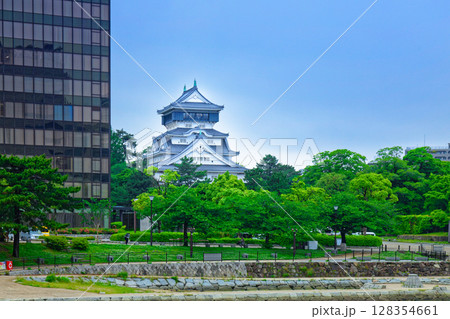 小倉城と北九州市役所 小倉城と北九州市役所 128354661