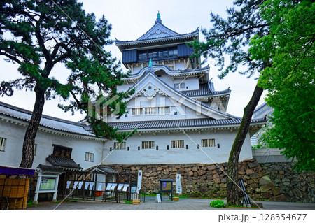 小倉城と小倉城庭園 小倉城と小倉城庭園 128354677