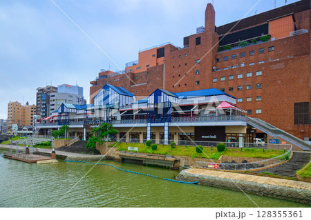 水上ステージ　井筒屋しこうず前　紫江'S展望デッキ方面を望む 128355361