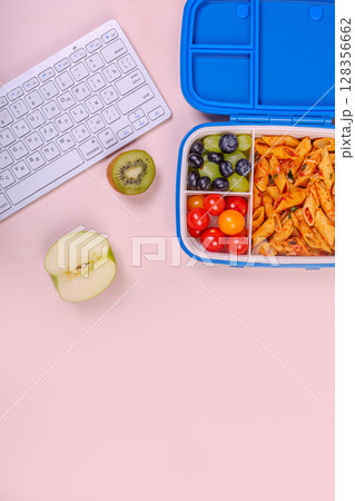 Lunch boxes with food ready for work or school. Lunch boxes with food ready for work or school. 128356662