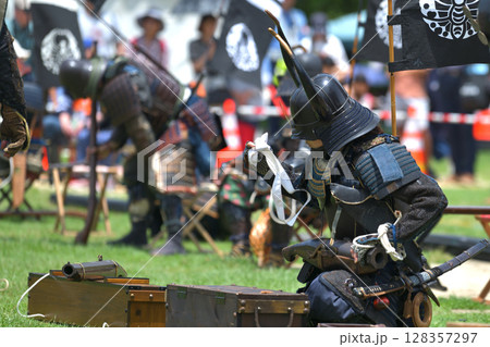 岡山城鉄砲隊 古式砲術演武 明石公園 時のウィーク 岡山城鉄砲隊 古式砲術演武 明石公園 時のウィーク 128357297