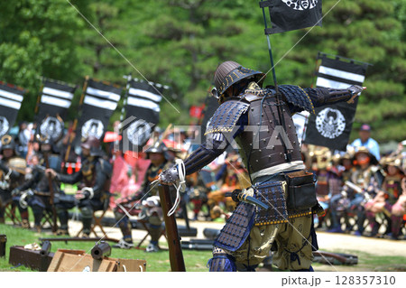 岡山城鉄砲隊 古式砲術演武 明石公園 時のウィーク 岡山城鉄砲隊 古式砲術演武 明石公園 時のウィーク 128357310