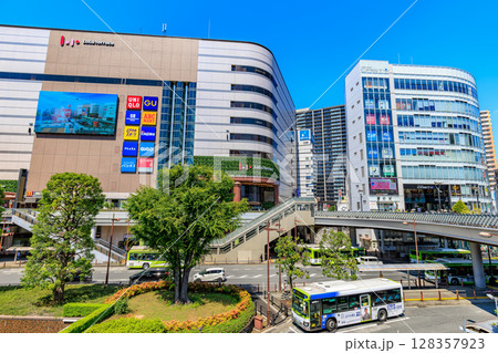 埼玉県 川口市 川口駅東口の都市風景 かわぐちキャスティとららテラス川口 埼玉県 川口市 川口駅東口の都市風景 かわぐちキャスティとららテラス川口 128357923
