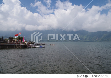 インドネシア バリ島 ブラタン湖 インドネシア バリ島 ブラタン湖 128358660