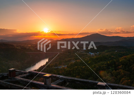 苗木城跡（秋）：天守展望台から笠置山方面の眺め 128360084