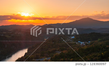 苗木城跡（秋）：天守展望台から笠置山方面の眺め 128360097