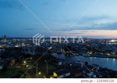 グレットタワーみなとから観る八戸市街（青森県八戸市） 128360120