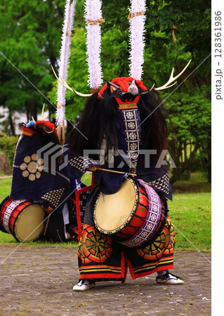 岩手県民俗芸能公演　鹿踊り 128361986