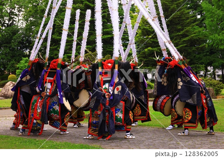 岩手県民俗芸能公演 鹿踊り 岩手県民俗芸能公演 鹿踊り 128362005