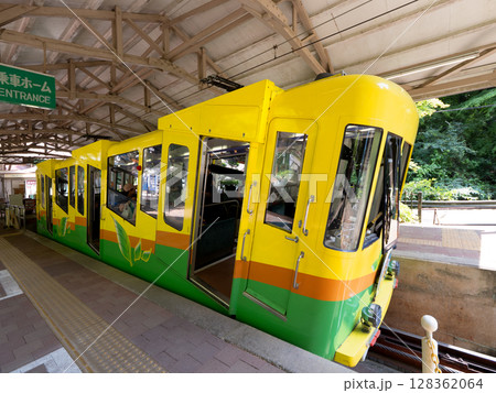 高尾山ケーブルカー　東京都 128362064