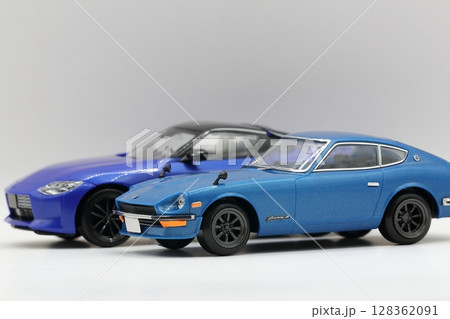 青い国産スポーツカー（ミニカー）　イメージ 128362091