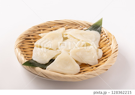 ［岩手県　遠野市］茹で　ひっつみ 128362215