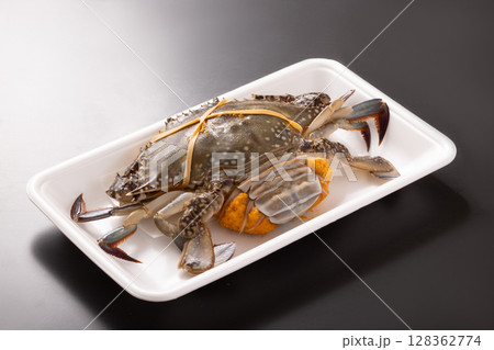 ［北海道産］ワタリガニ　子持ち 128362774