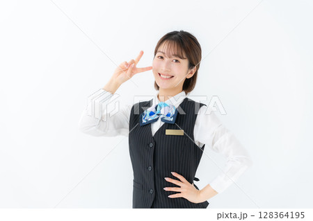 制服の若い女性 ビジネス ピース 制服の若い女性 ビジネス ピース 128364195