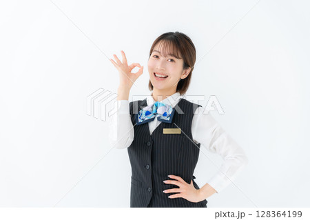 制服の若い女性　ビジネス　OK 128364199