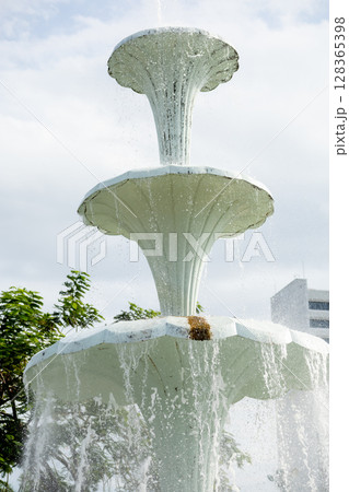 View of fountain in bangkok, focus selective View of fountain in bangkok, focus selective 128365398