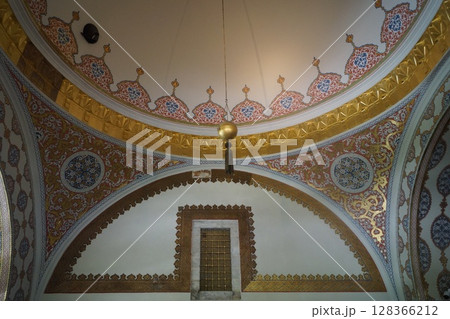 トルコ イスタンブール トプカプ宮殿 建物の内装 トルコ イスタンブール トプカプ宮殿 建物の内装 128366212