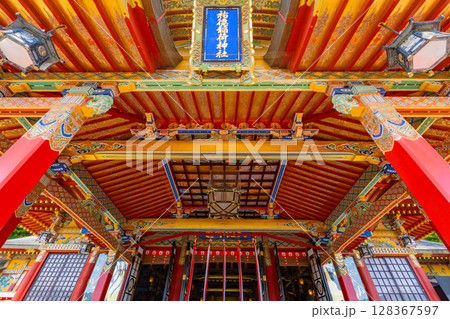 (佐賀県)祐徳稲荷神社 御本殿(ごほんでん) (佐賀県)祐徳稲荷神社 御本殿(ごほんでん) 128367597