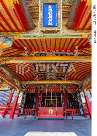 (佐賀県)祐徳稲荷神社 御本殿(ごほんでん) (佐賀県)祐徳稲荷神社 御本殿(ごほんでん) 128367599