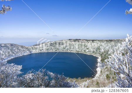 樹氷の大浪池 128367605