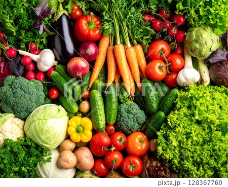 色とりどりの新鮮な夏野菜 128367760