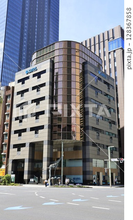 不動産業を中核としたスターツコーポレーションの本社ビル「スターツ日本橋ビル」 128367858