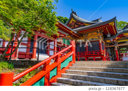 （佐賀県）祐徳稲荷神社　御本殿舞台 128367877