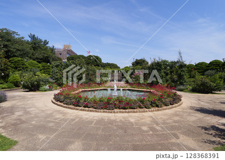 港の見える丘公園の庭園 128368391