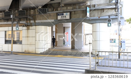 東京メトロ東西線の浦安駅西口 東京メトロ東西線の浦安駅西口 128368619