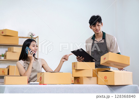 owner freelancer sme business online shopping working checklist order and packing product, cardboard box, E-commerce, marketing, entrepreneur, Business online, startup 128368840