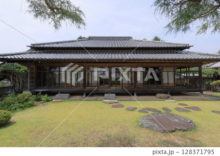 土居廓中の伝統的建造物群保存地区内の安芸城跡の五藤家安芸屋敷 128371795