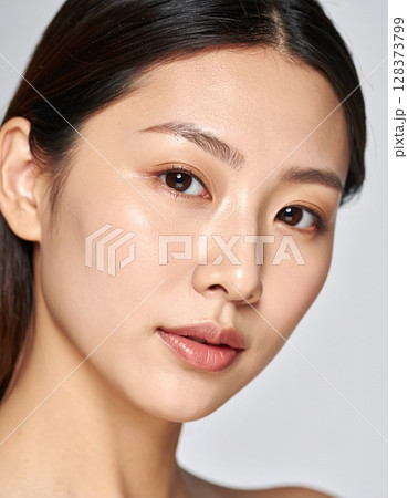若い女性のビューティーポートレート 若い女性のビューティーポートレート 128373799