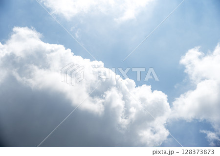 夏の空 淡い空 青空 晴れ 7月 イメージ 夏の空 淡い空 青空 晴れ 7月 イメージ 128373873